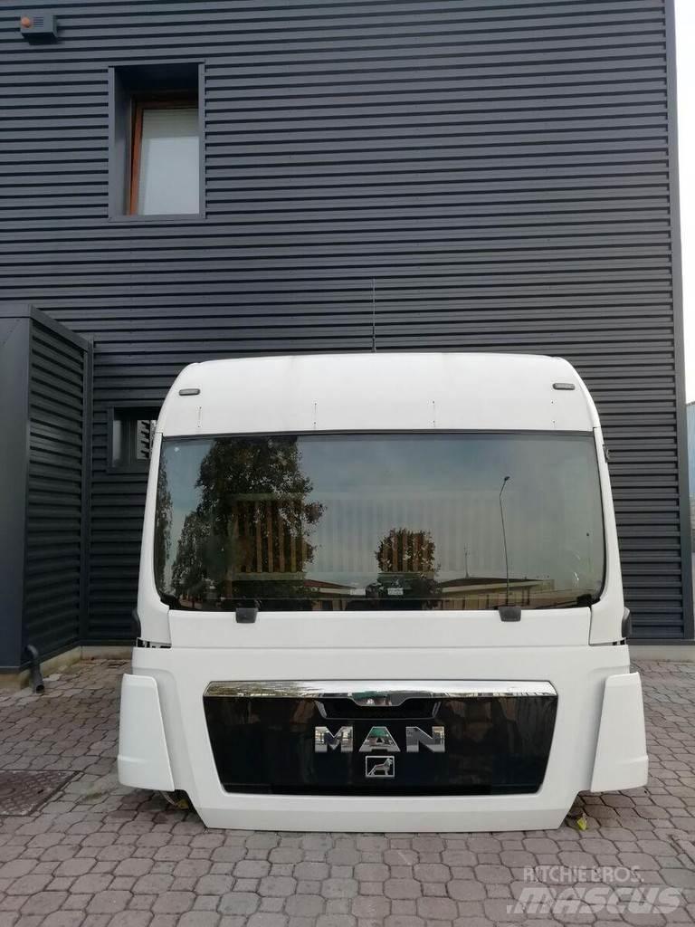 MAN TGX XLX EURO 5 Hytter och interiör