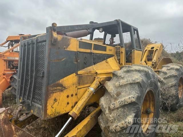 CAT 528 Lunnare