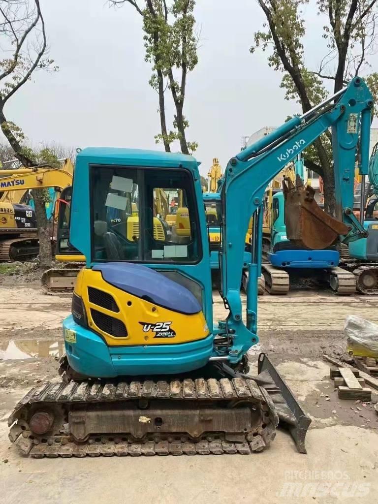 Kubota U 25 Minigrävare < 7t