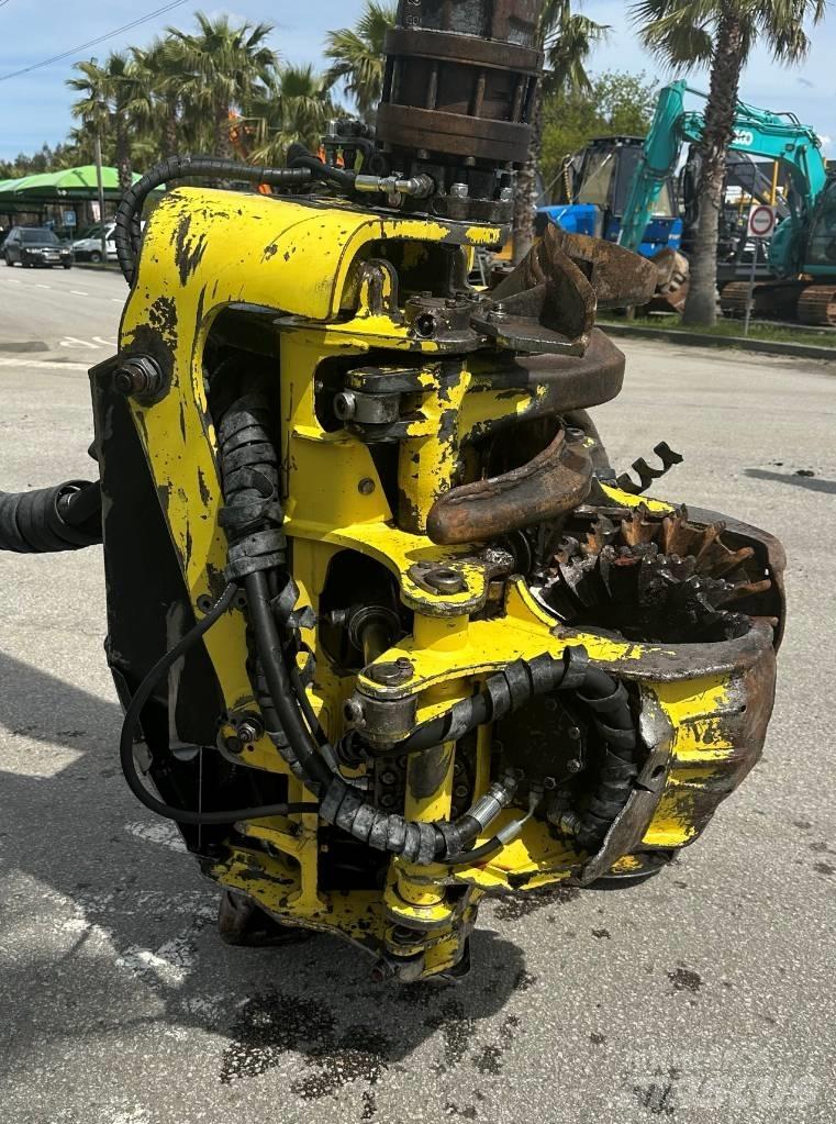 John Deere 1270 D Skördare