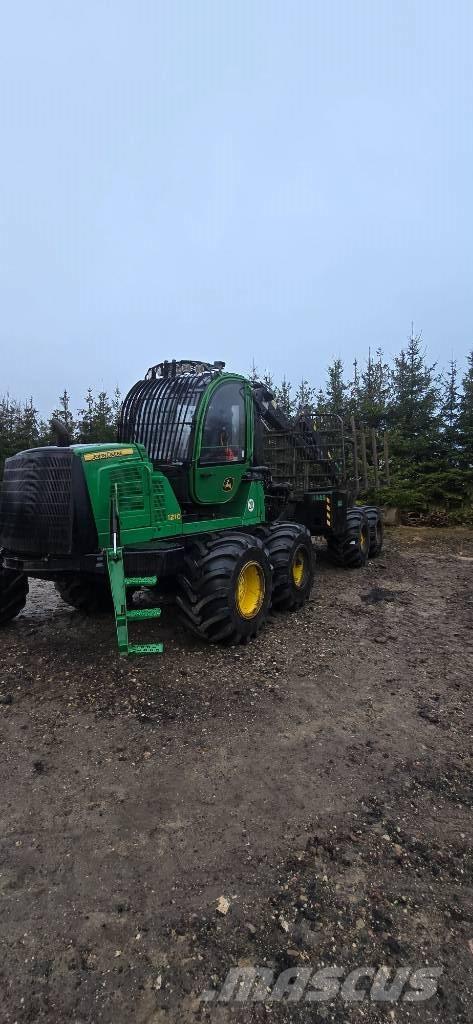 John Deere 1210 E Skotare