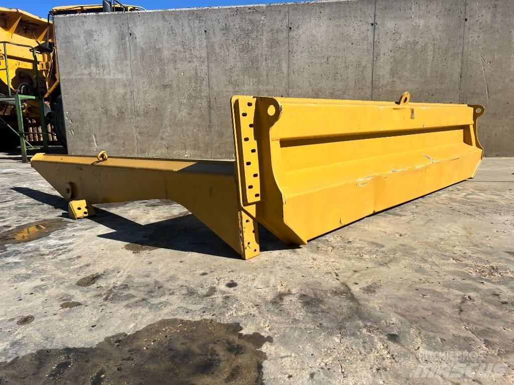 CAT TAILGATE CAT 735 Lastskydd