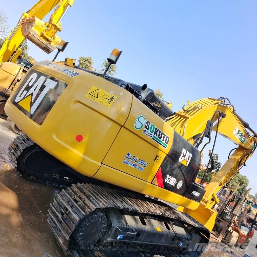 CAT 320 D2 Bandgrävare