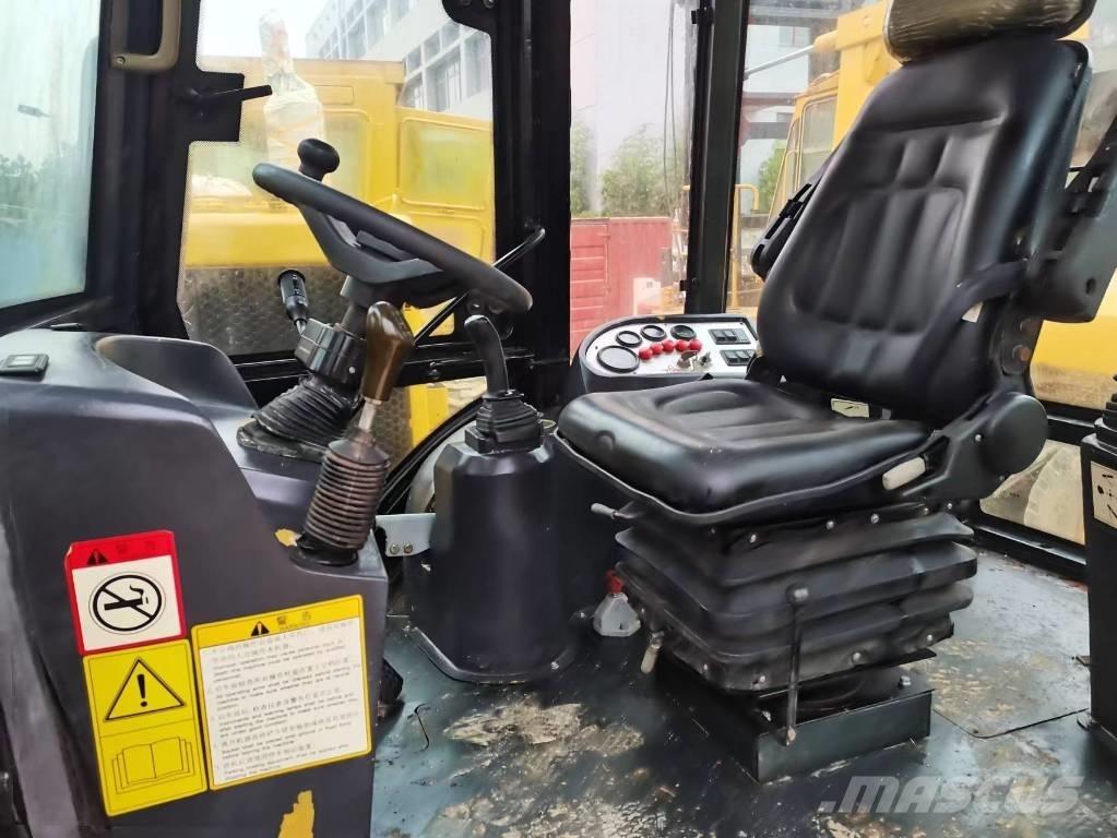 CAT 420F Grävlastare