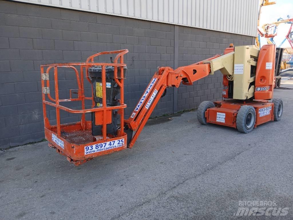 JLG E300AJP Bomliftar