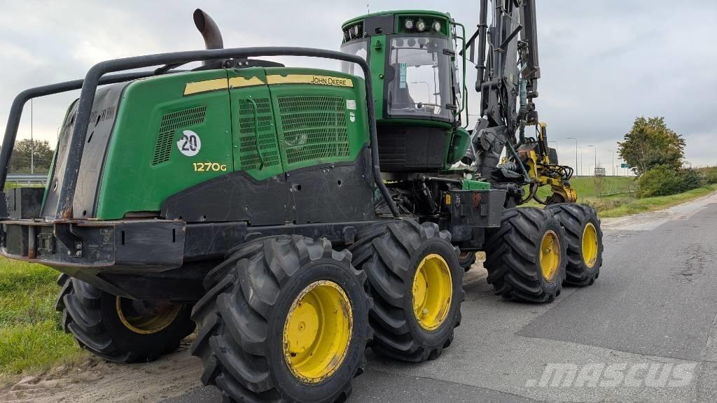 John Deere 1270 G Skördare
