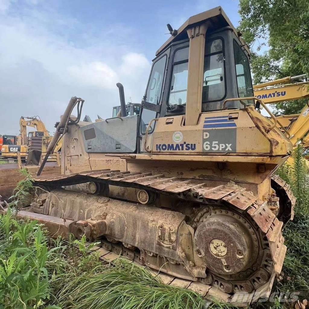 Komatsu D 65 P-12 Bandschaktare