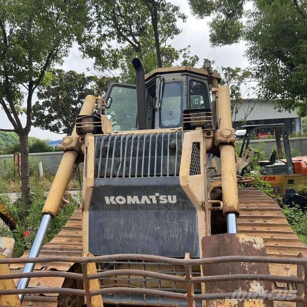 Komatsu D 65 P-12 Bandschaktare