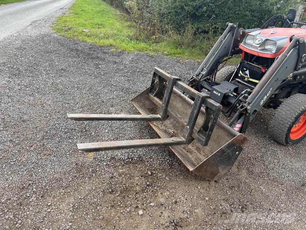 Kubota STV 36 Kompakttraktorer