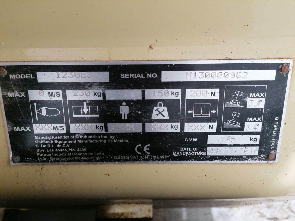 JLG 1230ES Saxliftar