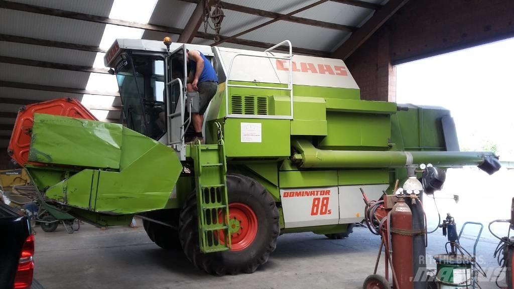 CLAAS Dominator 88 S Skördetröskor
