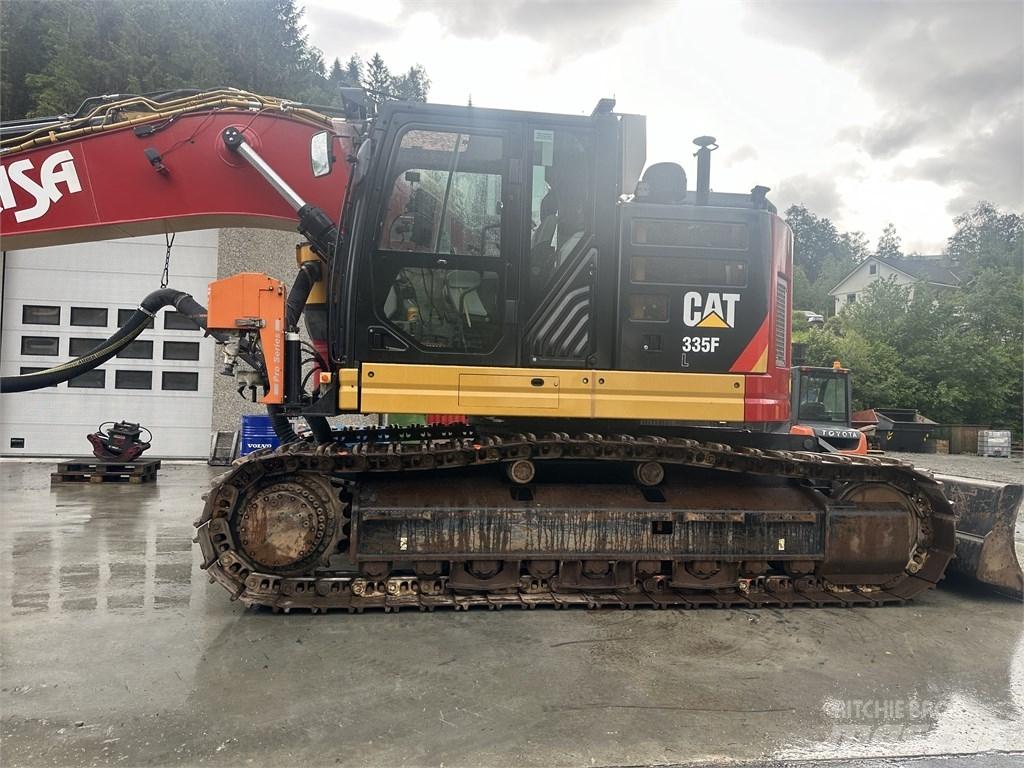 CAT 335 F L Borrutrustning för ytborrning