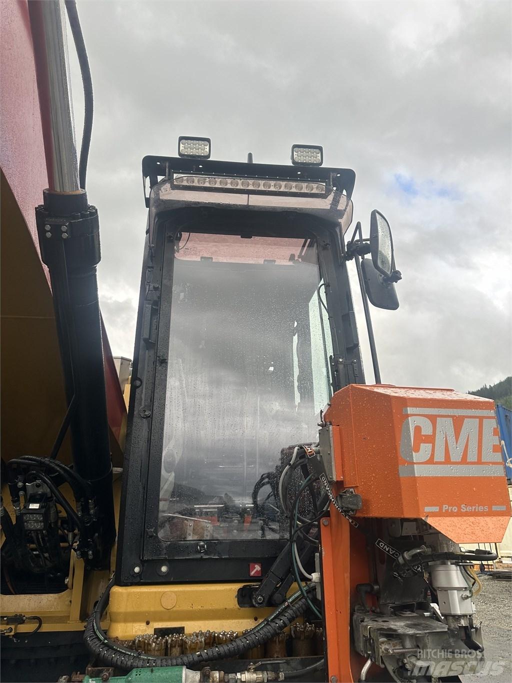 CAT 335 F L Borrutrustning för ytborrning