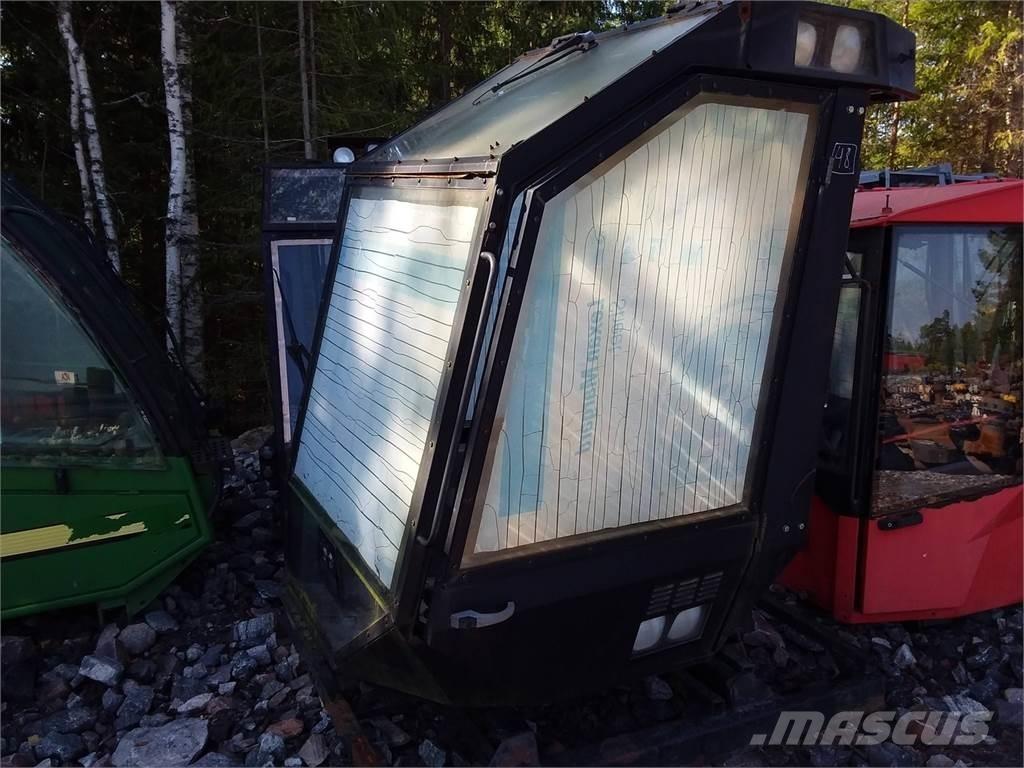 Valmet 901 Hytter och interiör