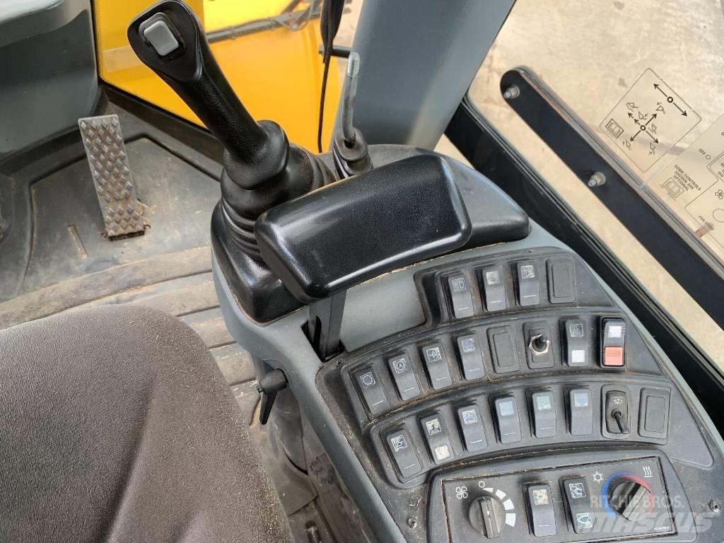 New Holland W 130 C Hjullastare