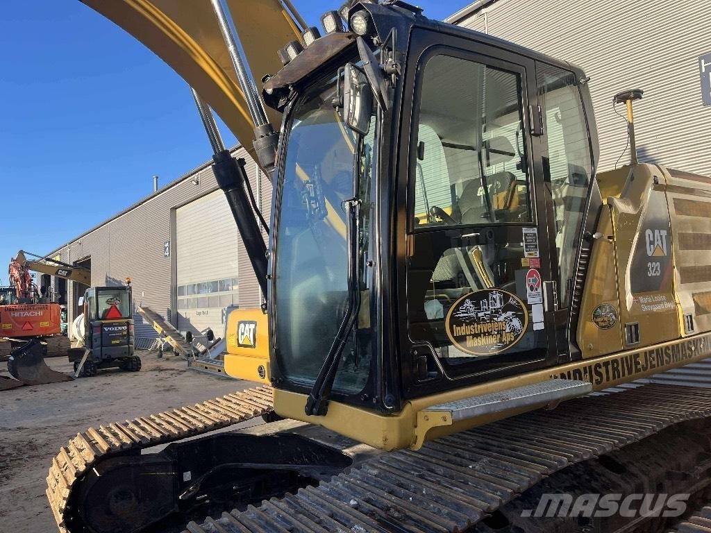 CAT 323 Nextgen Bandgrävare