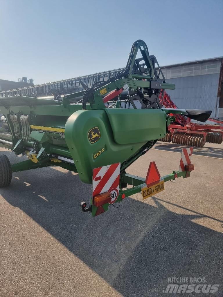 John Deere T 670 i Skördetröskor