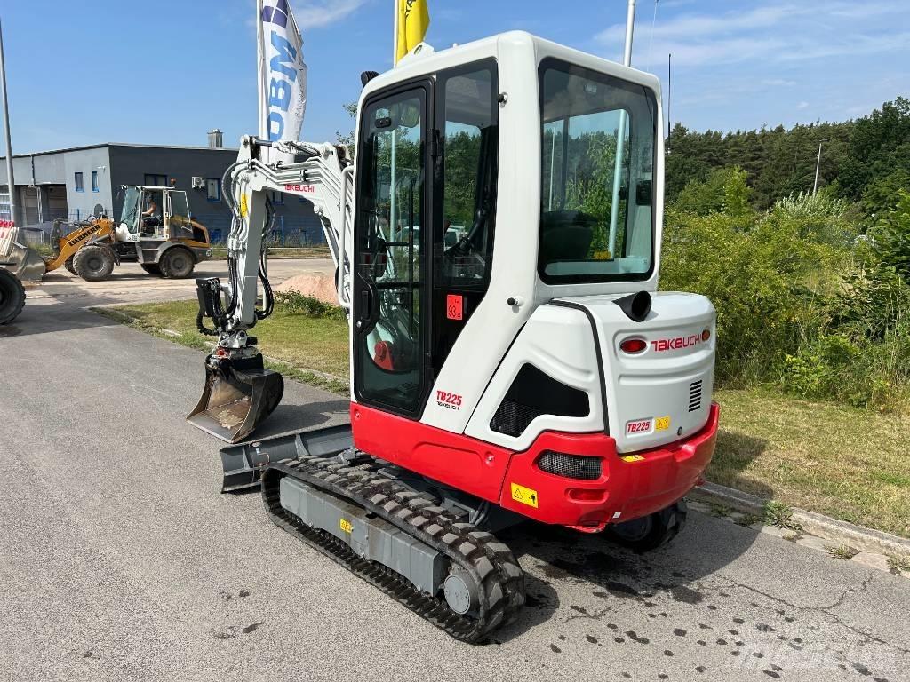 Takeuchi TB 225A V5 Minigrävare < 7t