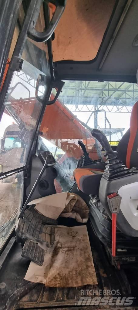 Doosan DX140LC-5 Bandgrävare