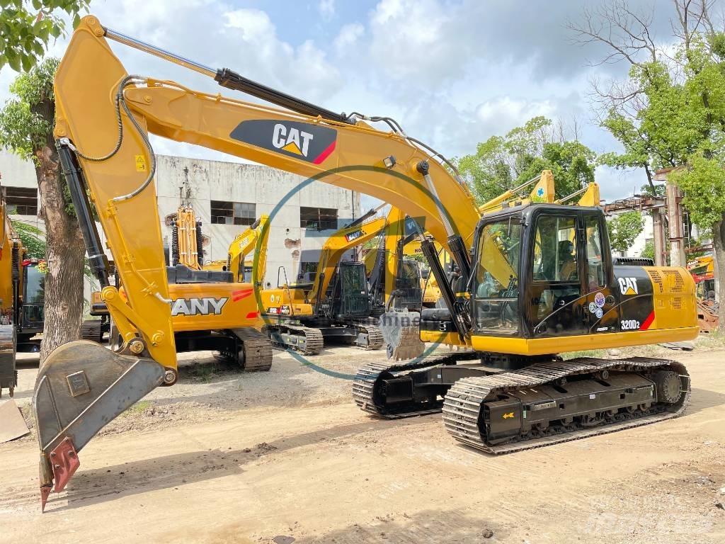 CAT 320 D 2 Midigrävmaskiner 7t - 12t