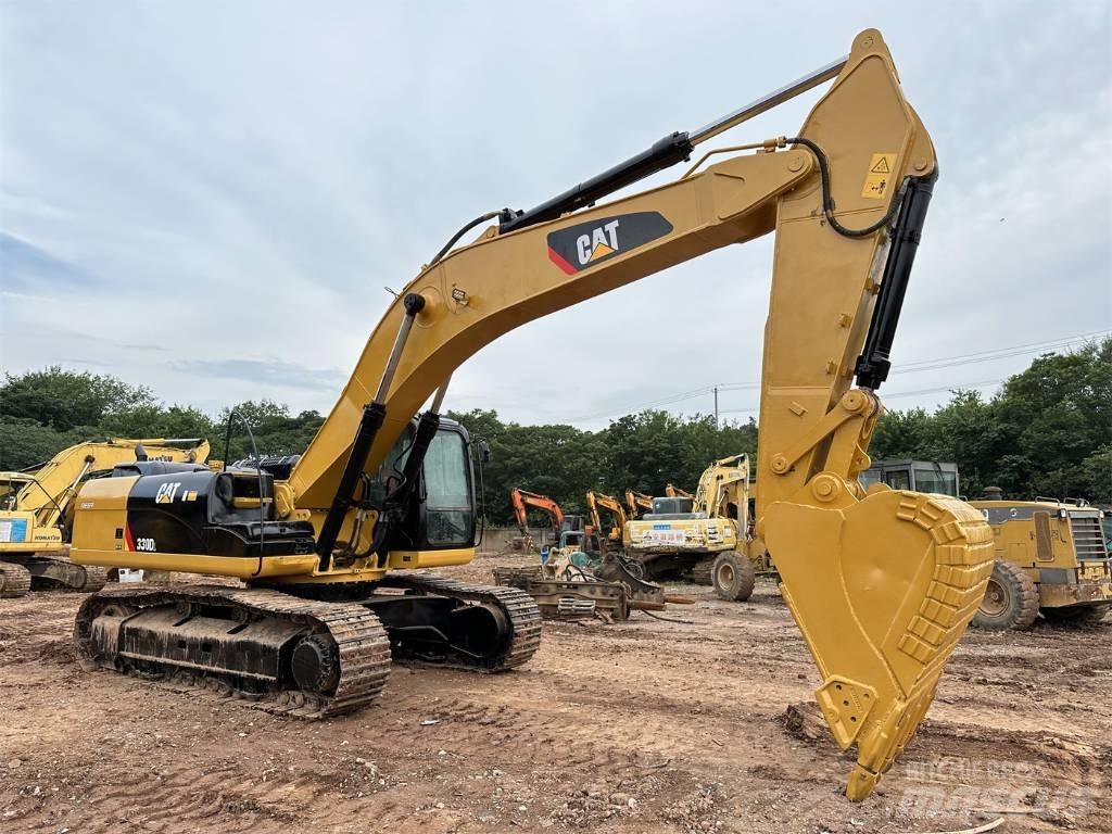 CAT 330 D L Bandgrävare