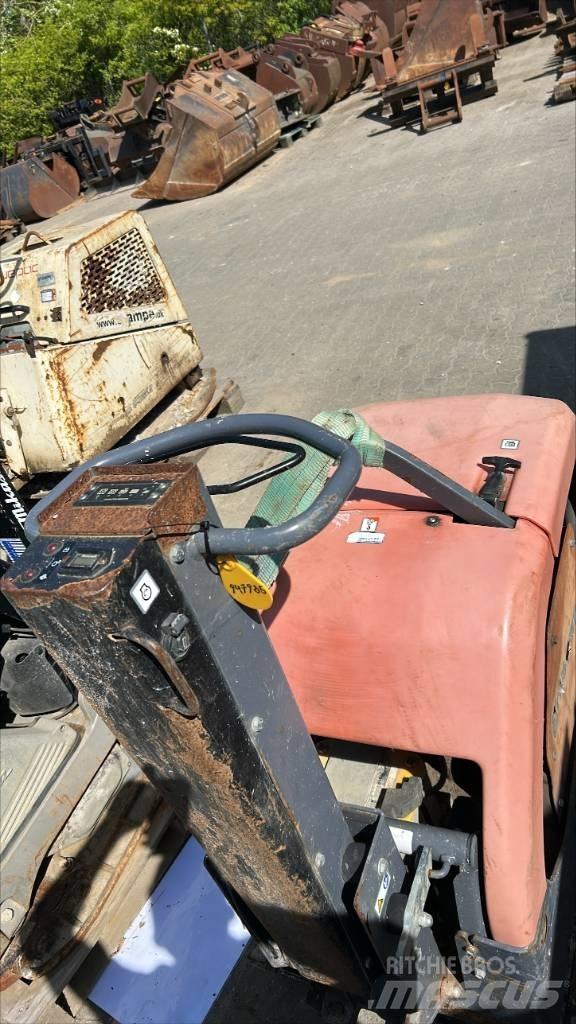 Husqvarna LG504 Markvibratorer