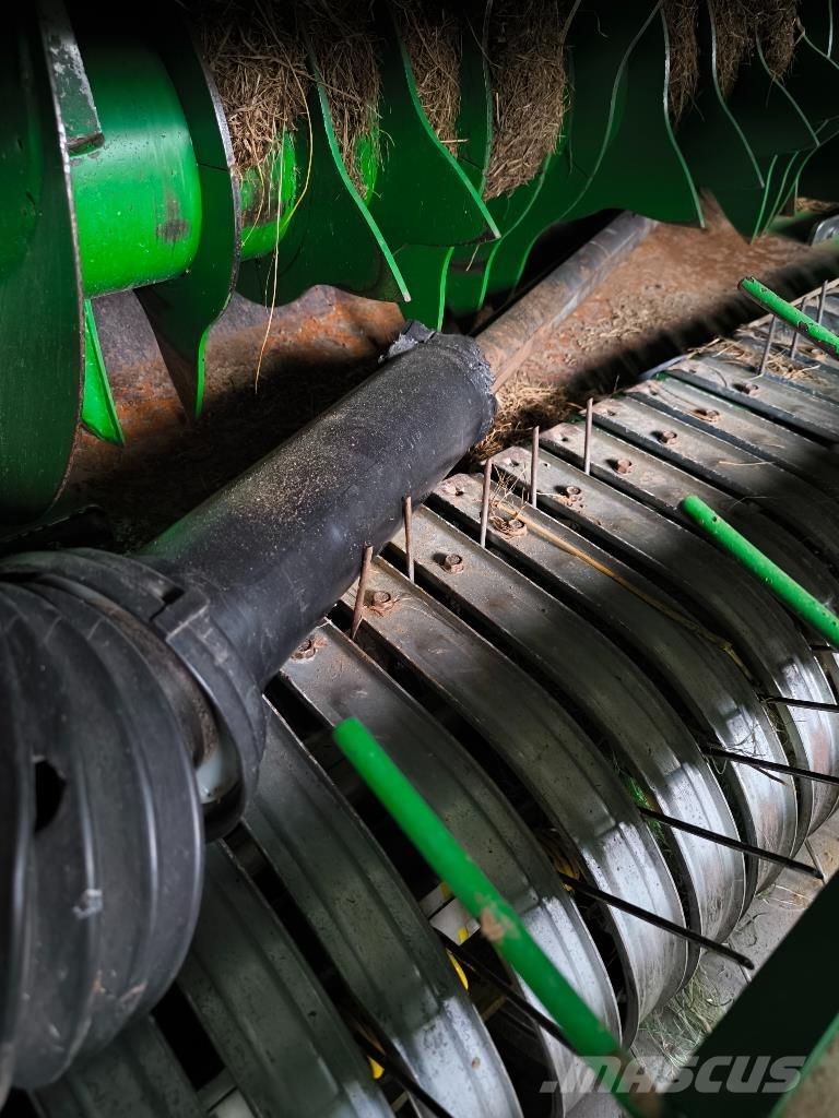 John Deere V461M Rundbalspressar