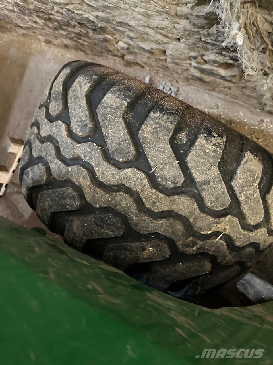John Deere V461M Rundbalspressar