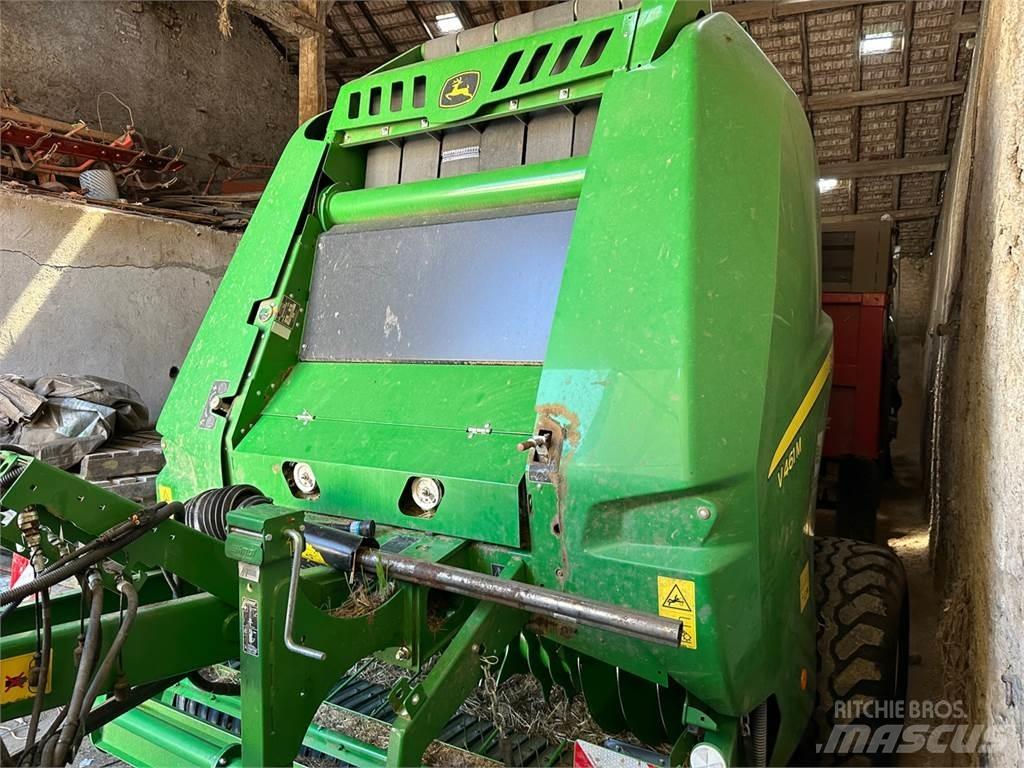 John Deere V461M Rundbalspressar