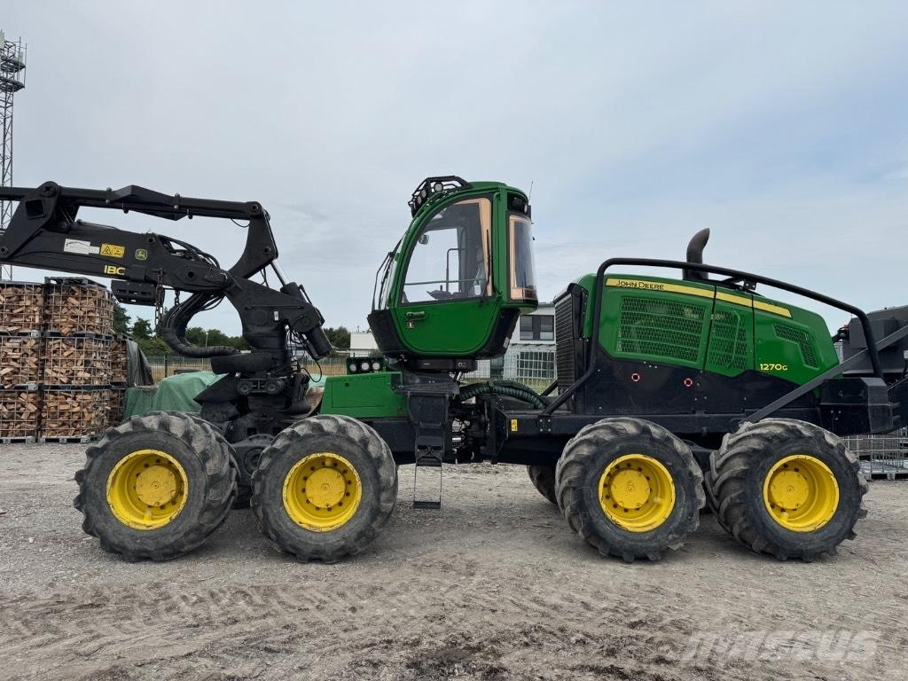John Deere 1270 G Skördare