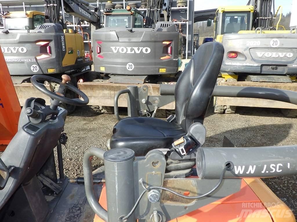 Ausa D 300 AH G Midjestyrd dumper