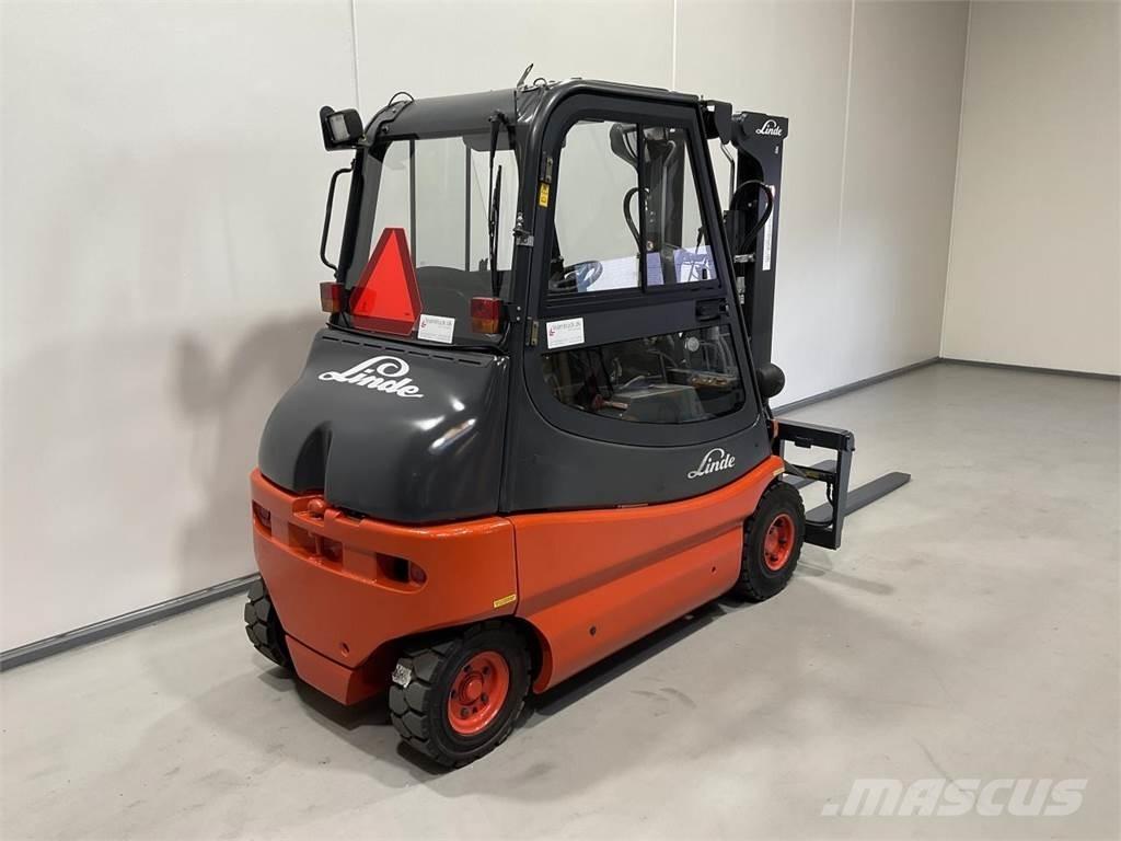 Linde E25P - 02 Elmotviktstruckar