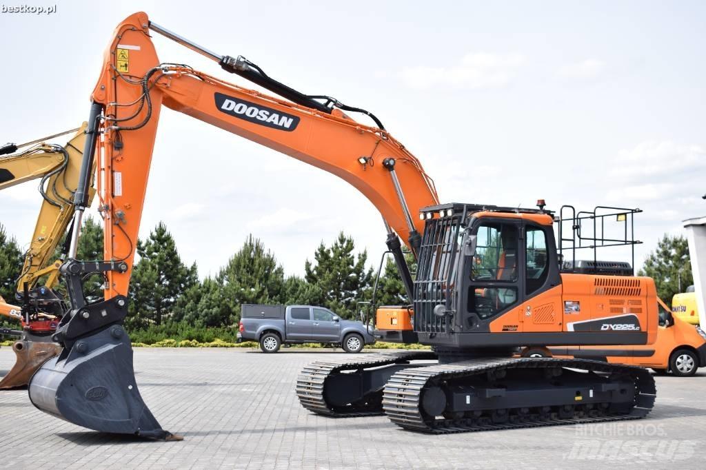 Doosan DX 225 LC-5 Bandgrävare