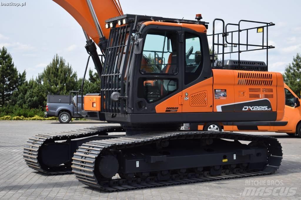 Doosan DX 225 LC-5 Bandgrävare