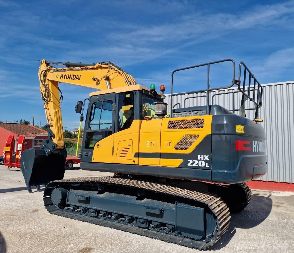 Hyundai HX 220 L Bandgrävare
