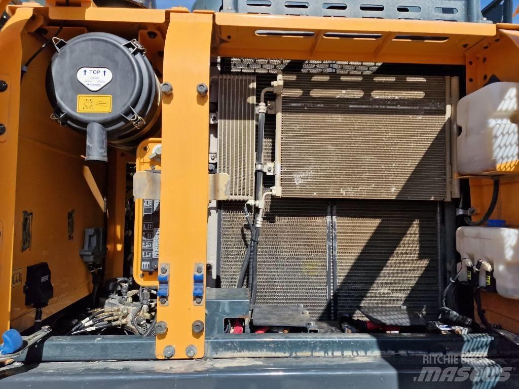 Hyundai HX 220 L Bandgrävare
