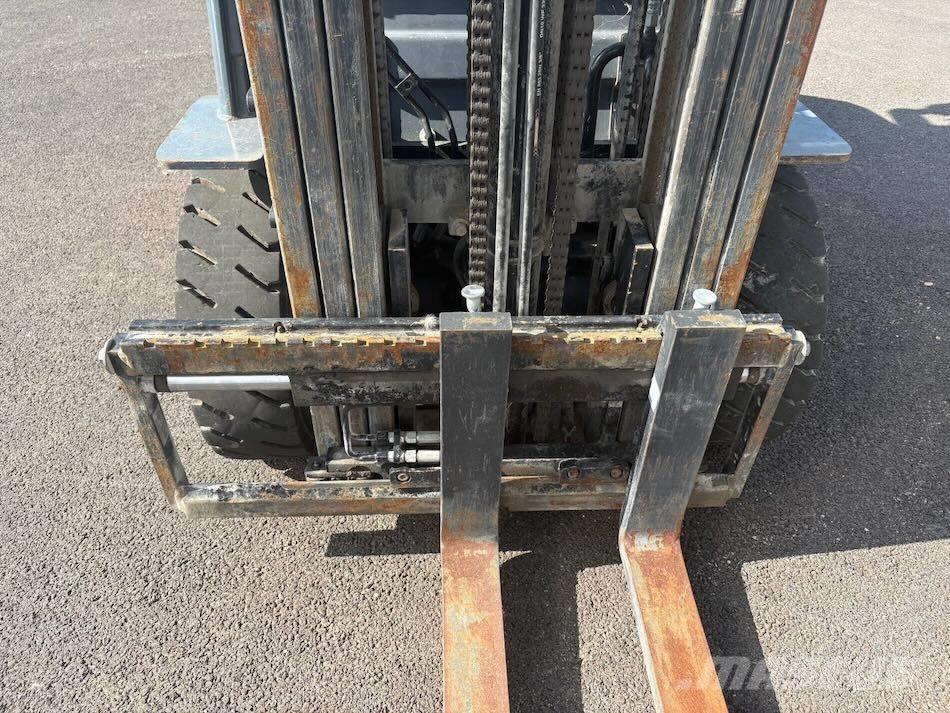 Toyota 8 FDF 25 Dieselmotviktstruckar