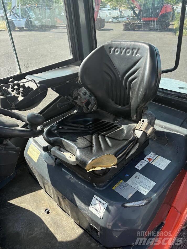 Toyota 8 FDF 25 Dieselmotviktstruckar