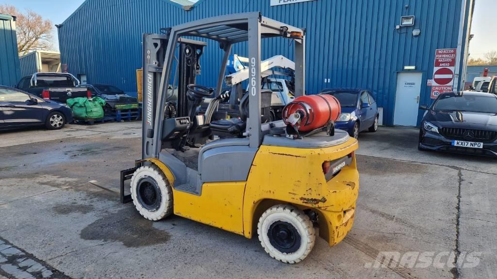 Jungheinrich TFG 425 Gasolmotviktstruckar