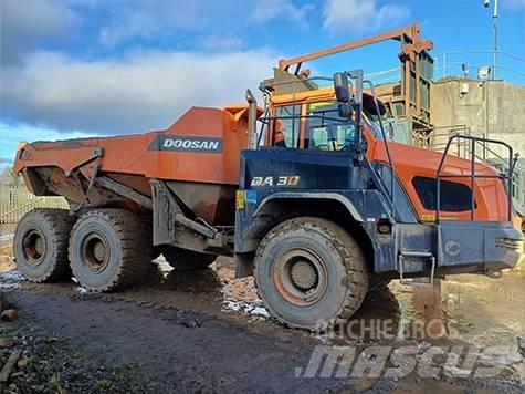 Doosan DA 30 -7 Midjestyrd dumper