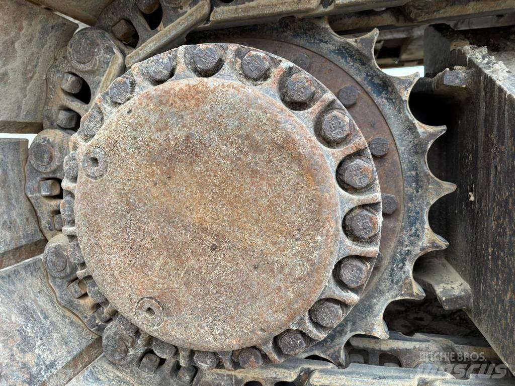 CAT 330 D L Bandgrävare