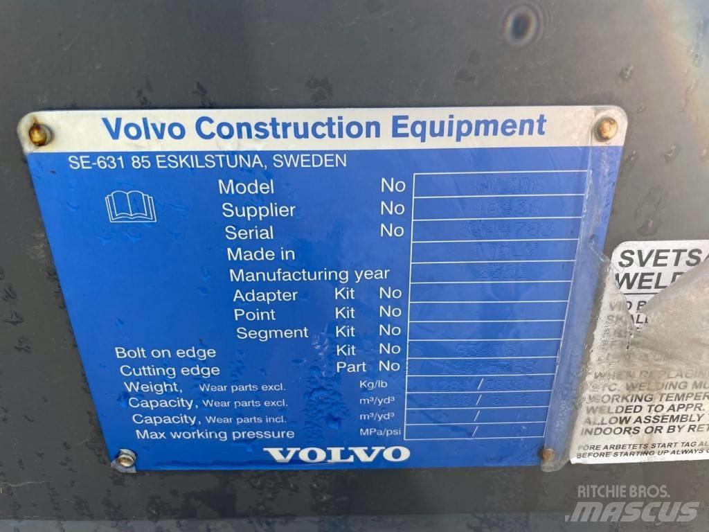 Volvo L 110 H Bucket Skopor