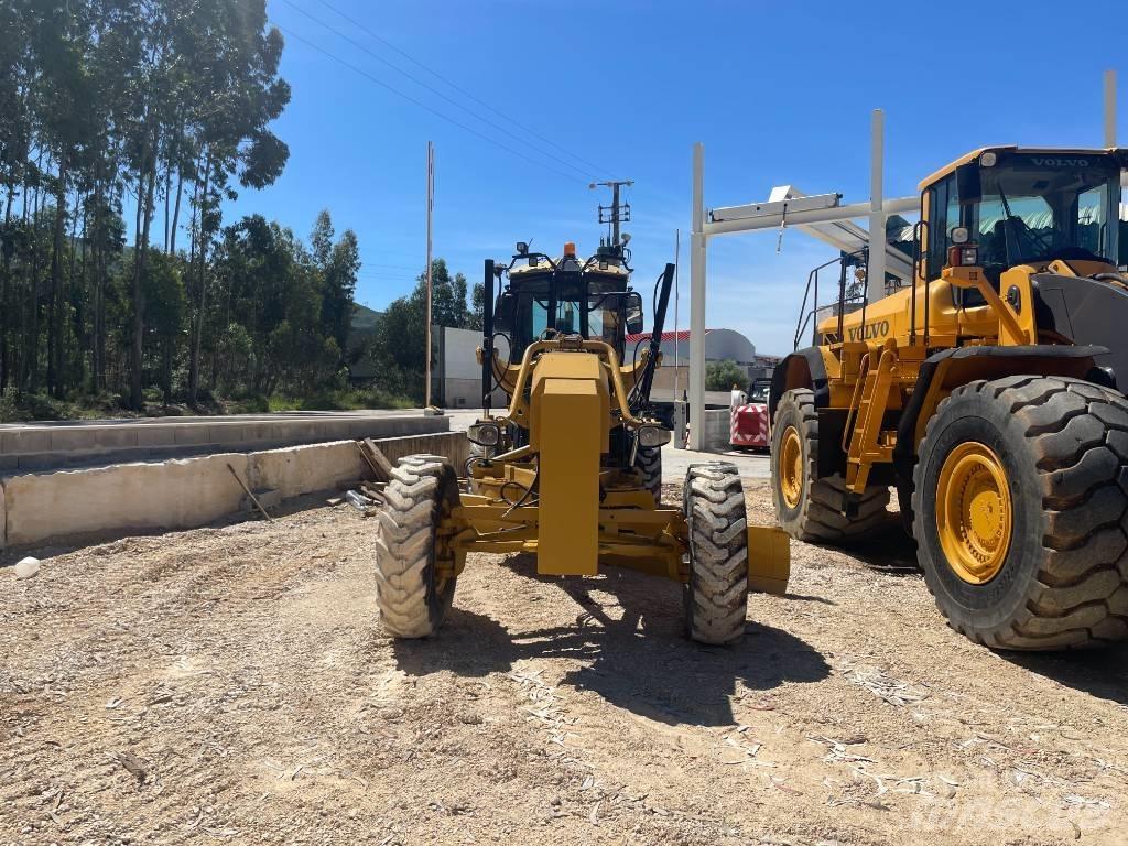 CAT 140 M Väghyvlar