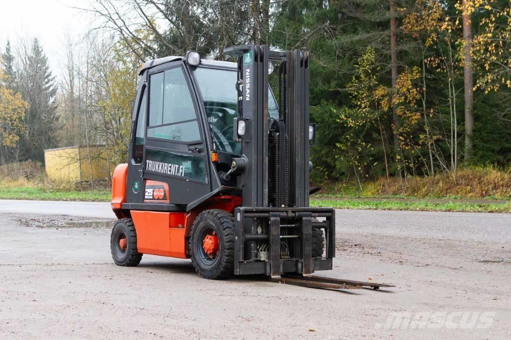 Nissan FD02A250 Dieselmotviktstruckar