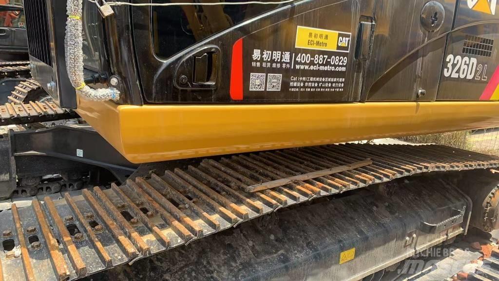 CAT 326D2L Bandgrävare