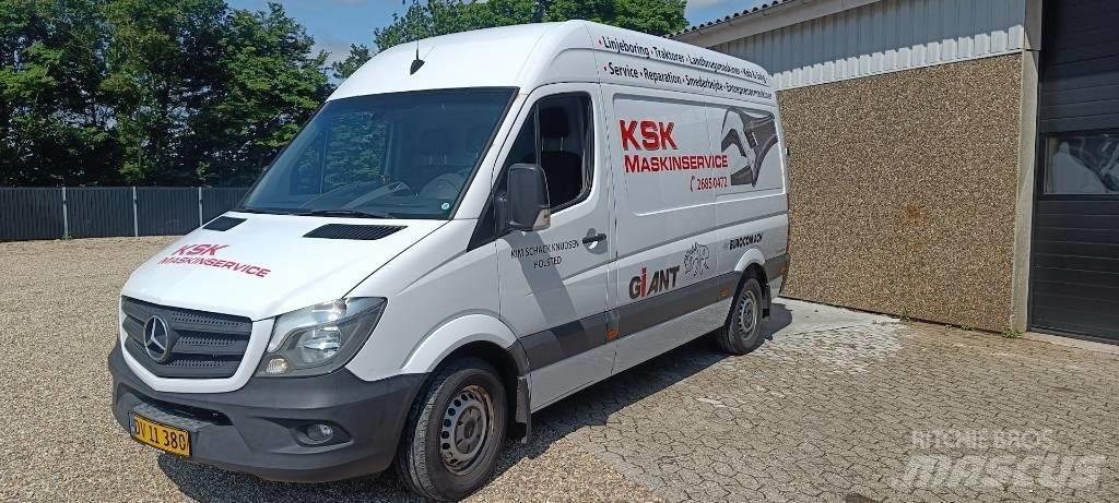 Mercedes-Benz 319 Lätta lastbilar
