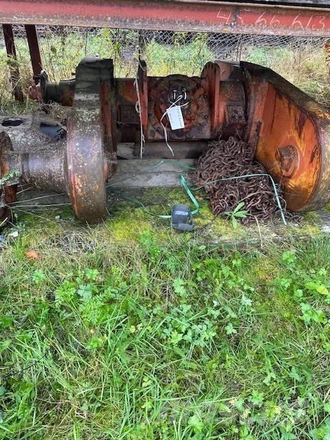 Valmet 875 Chassi och upphängning