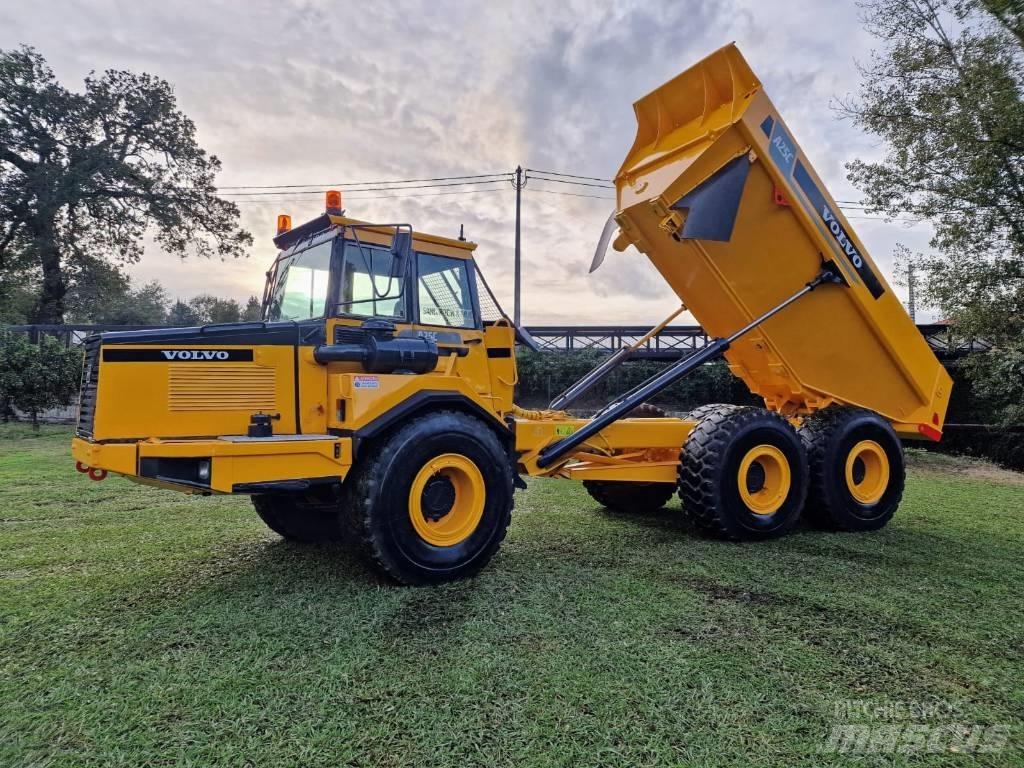 Volvo A 25 C Midjestyrd dumper