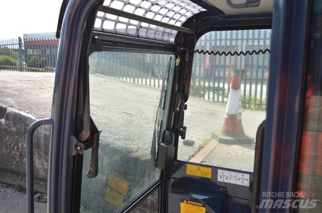 Hanix H 22 cab Minigrävare < 7t
