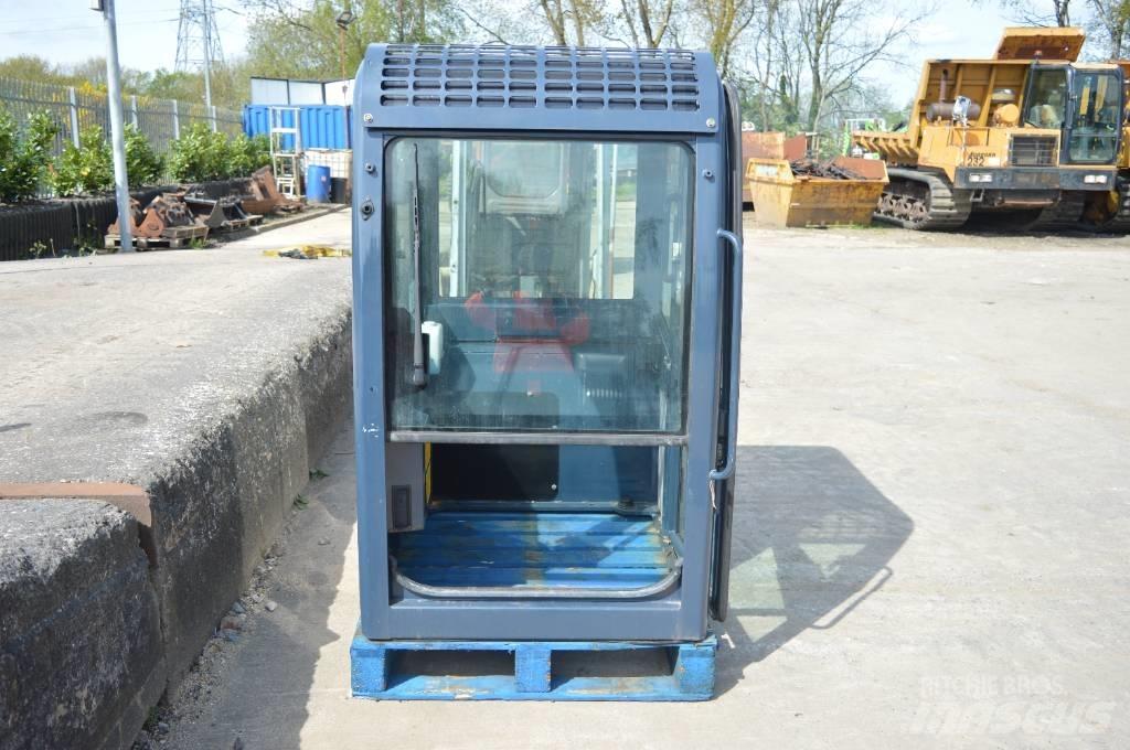 Hanix H 22 cab Minigrävare < 7t